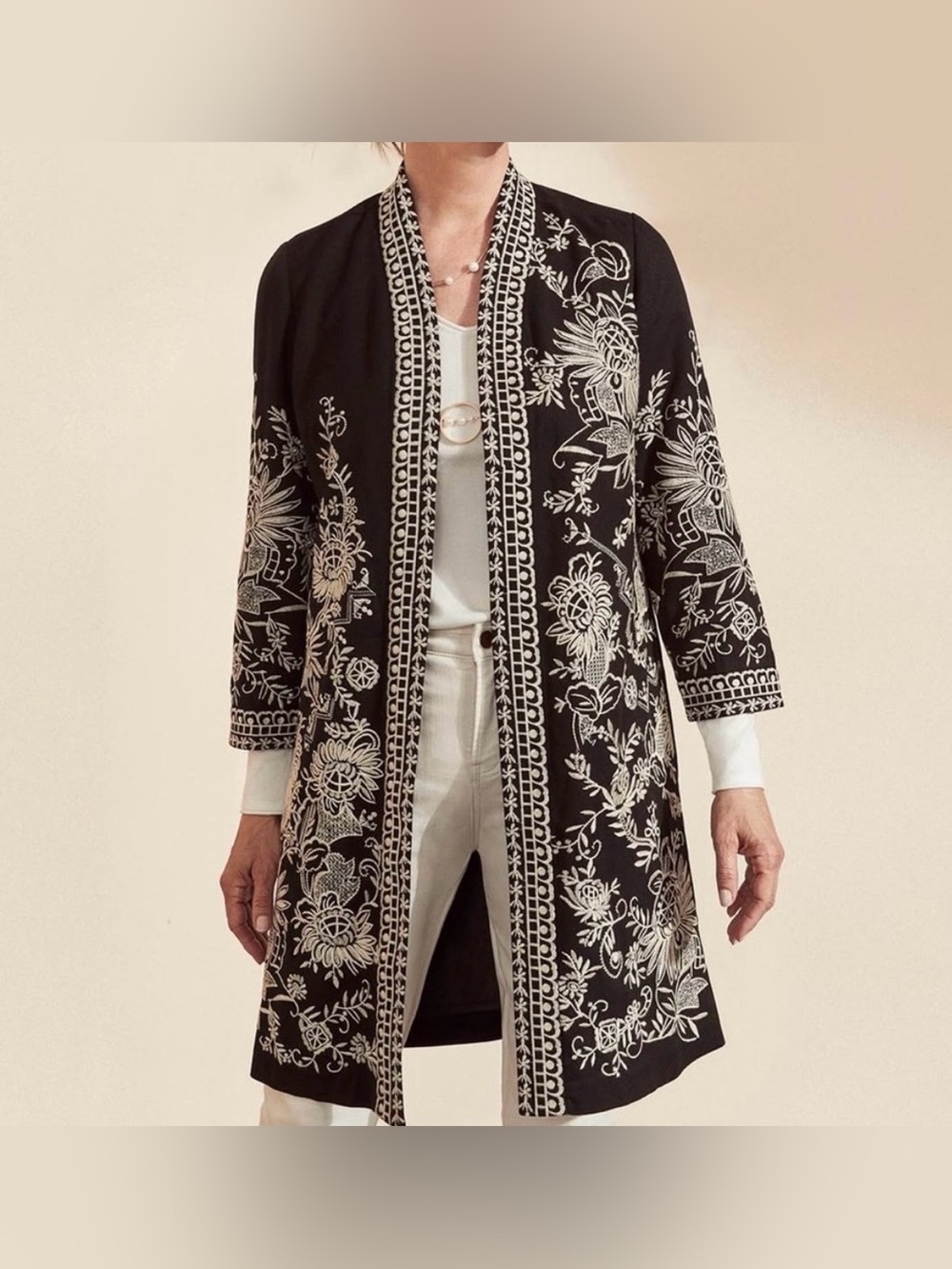 Chicos  Black and White Embroidered Long Blazer Jacket  US Sz 3